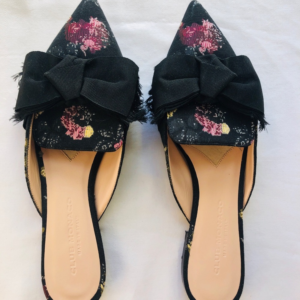 Club Monaco flat slides size 39.5
